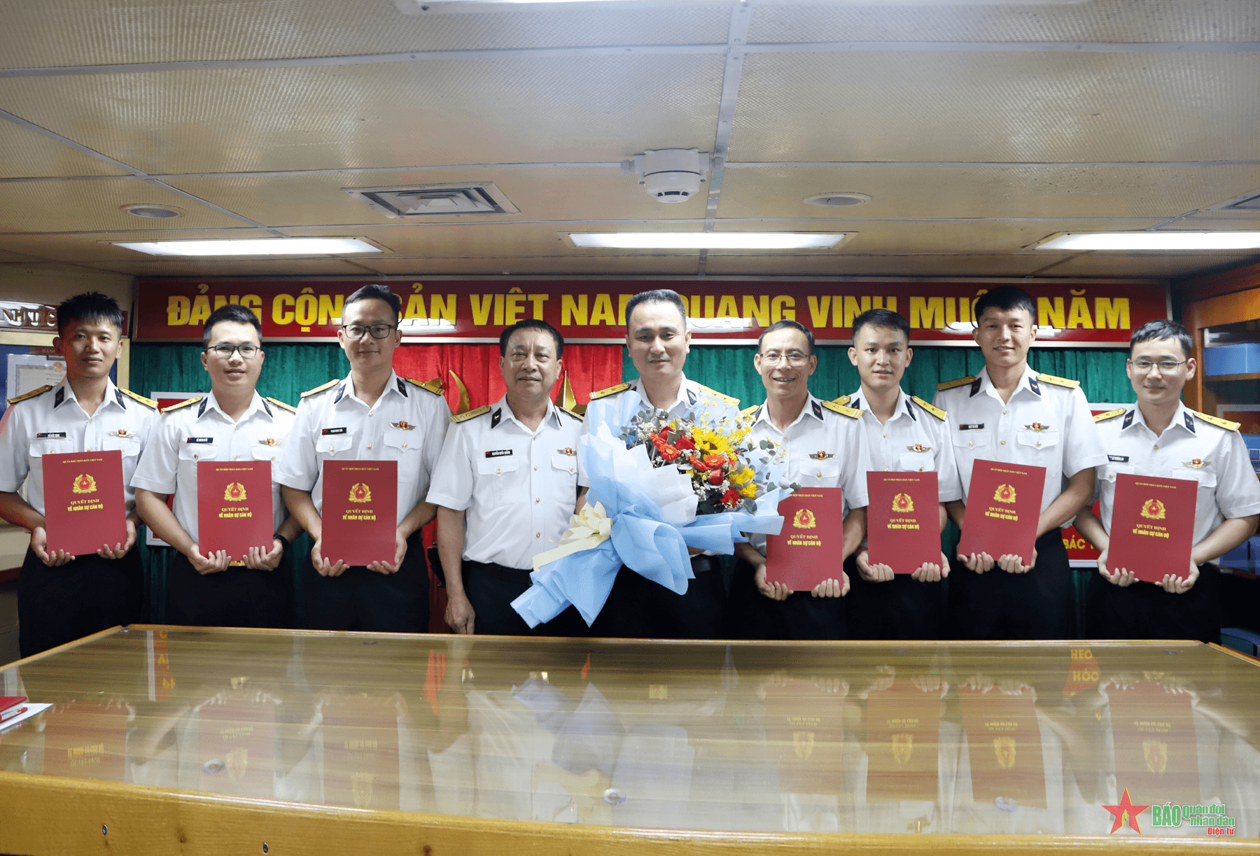 Dấu ấn công tác Đảng, công tác chính trị trong nhiệm vụ đối ngoại quốc phòng của Tàu 20