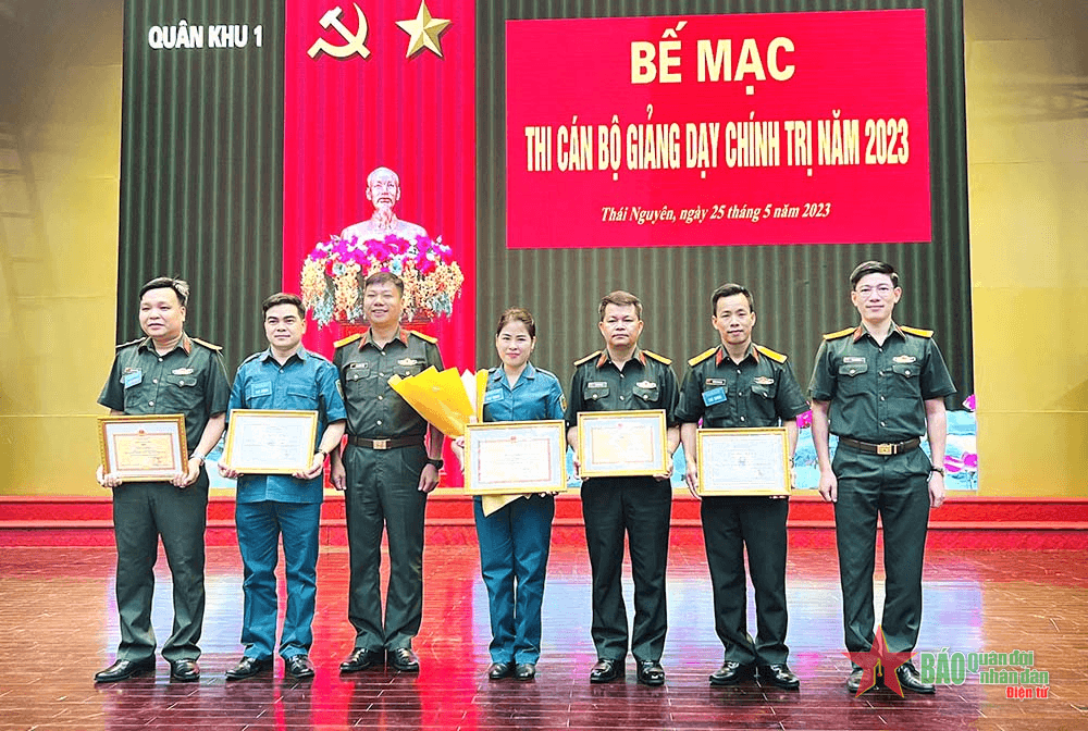 Thi giỏi, làm cũng giỏi