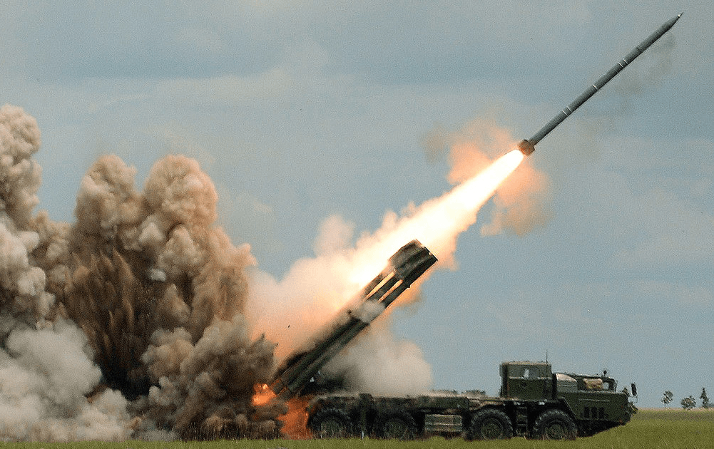 Tornado-S - “Đối trọng” so kè với HIMARS