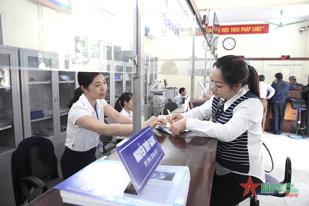 Siết chặt kỷ cương, điều chuyển, thay thế cán bộ yếu kém