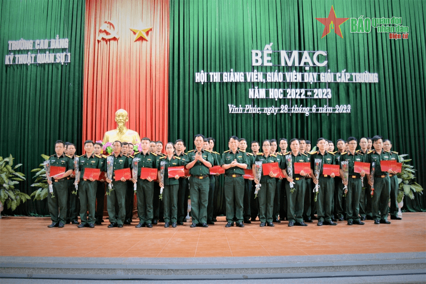 Trường Cao đẳng Kỹ thuật quân sự 1 chú trọng bồi dưỡng đội ngũ giảng viên giỏi