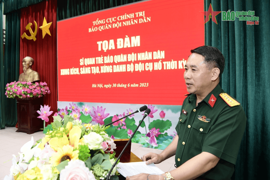Sĩ quan trẻ là nguồn kế cận, chủ nhân tương lai của Báo Quân đội nhân dân