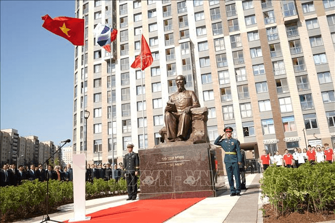 Trang trọng Lễ khánh thành Tượng đài Chủ tịch Hồ Chí Minh tại St.Petersburg