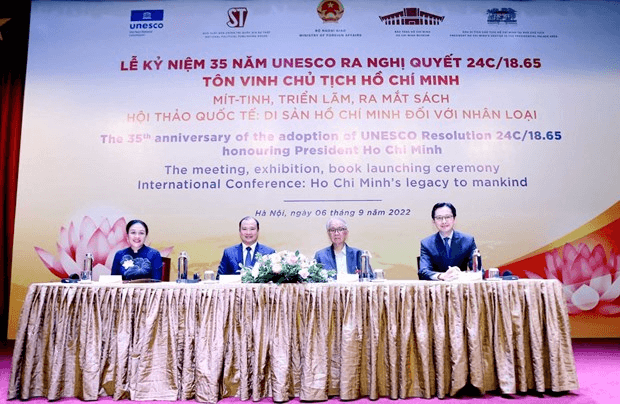 Bóc mẽ cái gọi là giải thưởng dành cho người âm ỉ chống phá Việt Nam