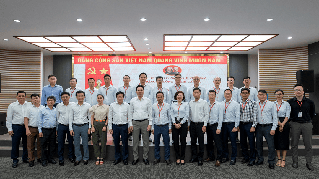 Bí thư Đảng ủy, Chủ tịch Hội đồng Quản trị PV GAS tham dự và chỉ đạo các Hội nghị sơ kết giữa nhiệm kỳ đảng bộ cơ sở