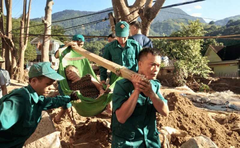 Chỉ huy trưởng của bà con dân bản
