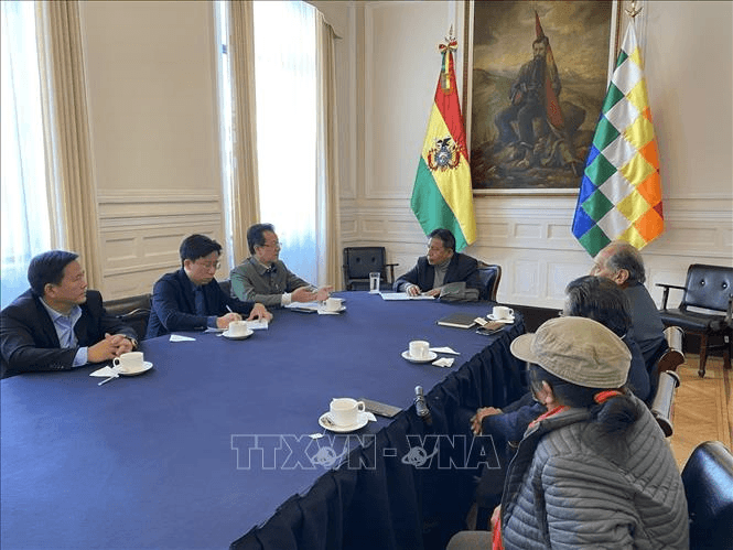 Đoàn đại biểu Đảng ta thăm, làm việc tại Bolivia