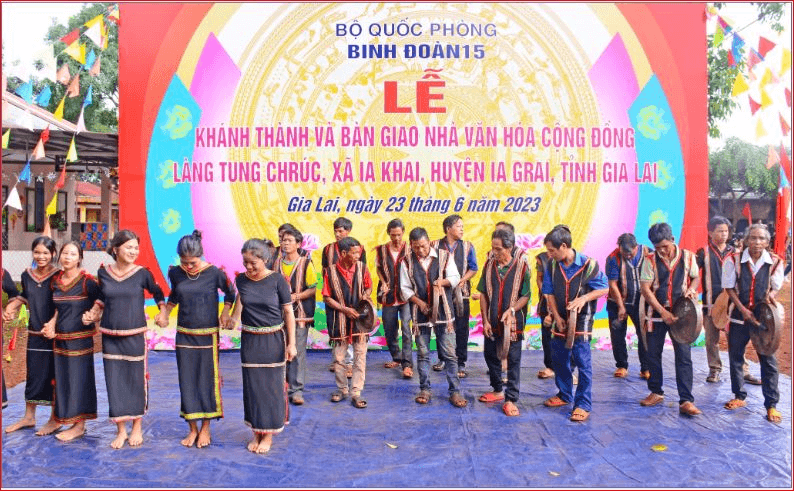 Giúp dân để tăng “sức đề kháng” cho dân