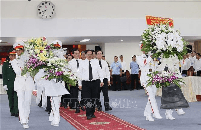 Nhiều đoàn đại biểu đến viếng, tiễn biệt nguyên Ủy viên Bộ Chính trị Lê Phước Thọ