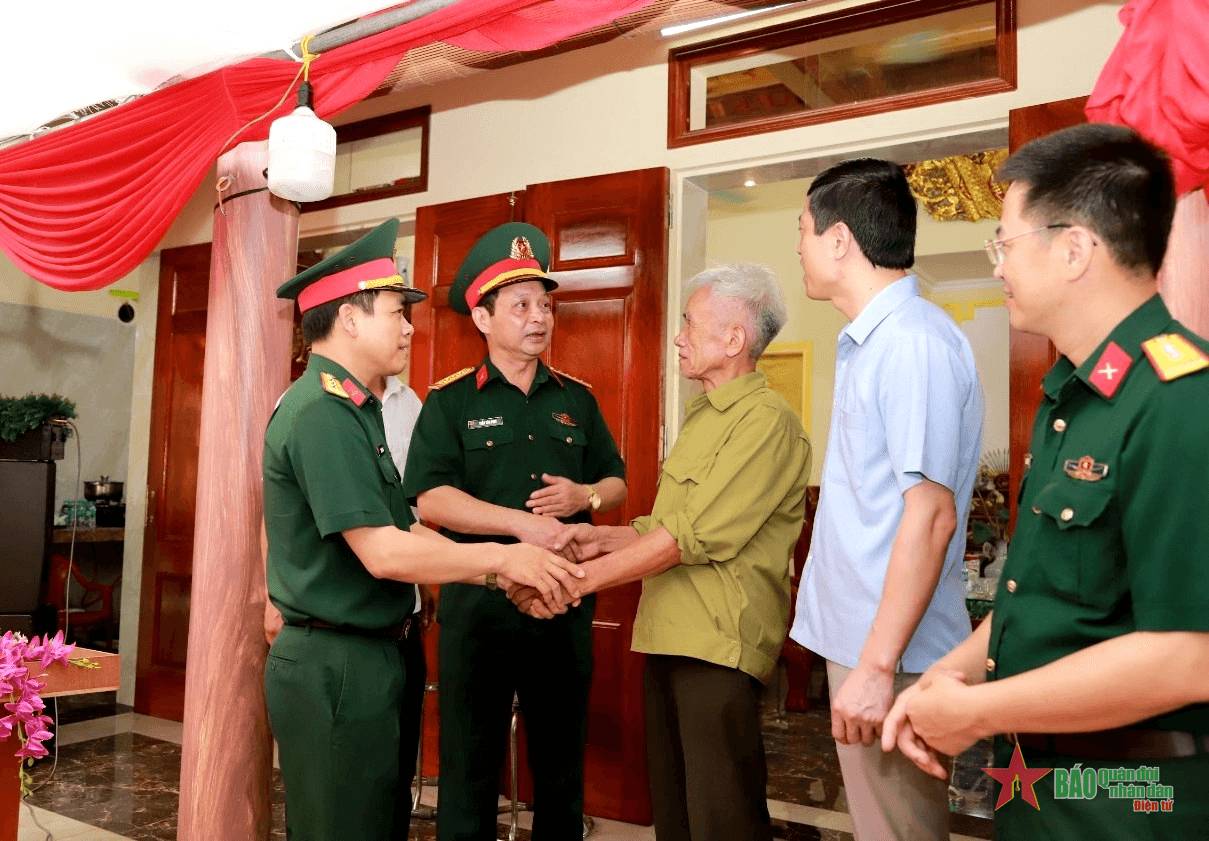 Tổng cục Hậu cần bàn giao nhà tình nghĩa tặng gia đình chính sách trên địa bàn tỉnh Hà Nam