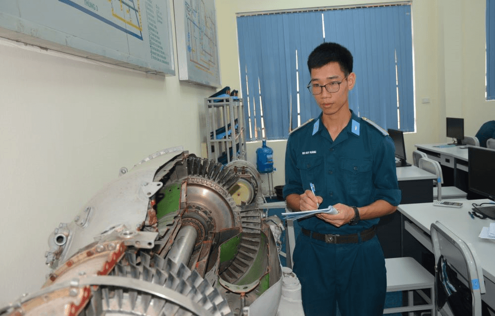Hành trình “leo núi” và truyền cảm hứng sáng tạo
