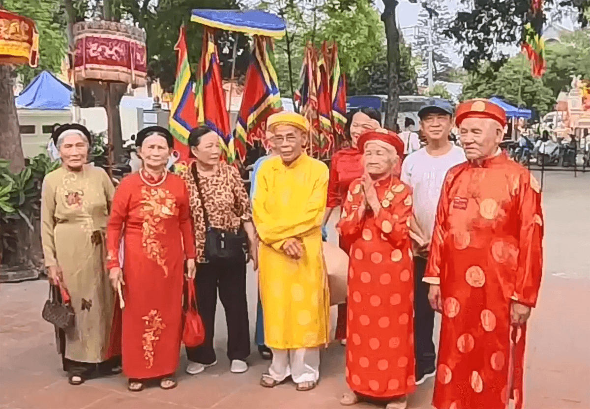"Biết ơn mẹ Việt Nam anh hùng"