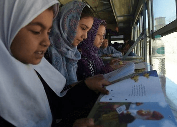 Trường học lưu động cho trẻ em nghèo ở Afghanistan