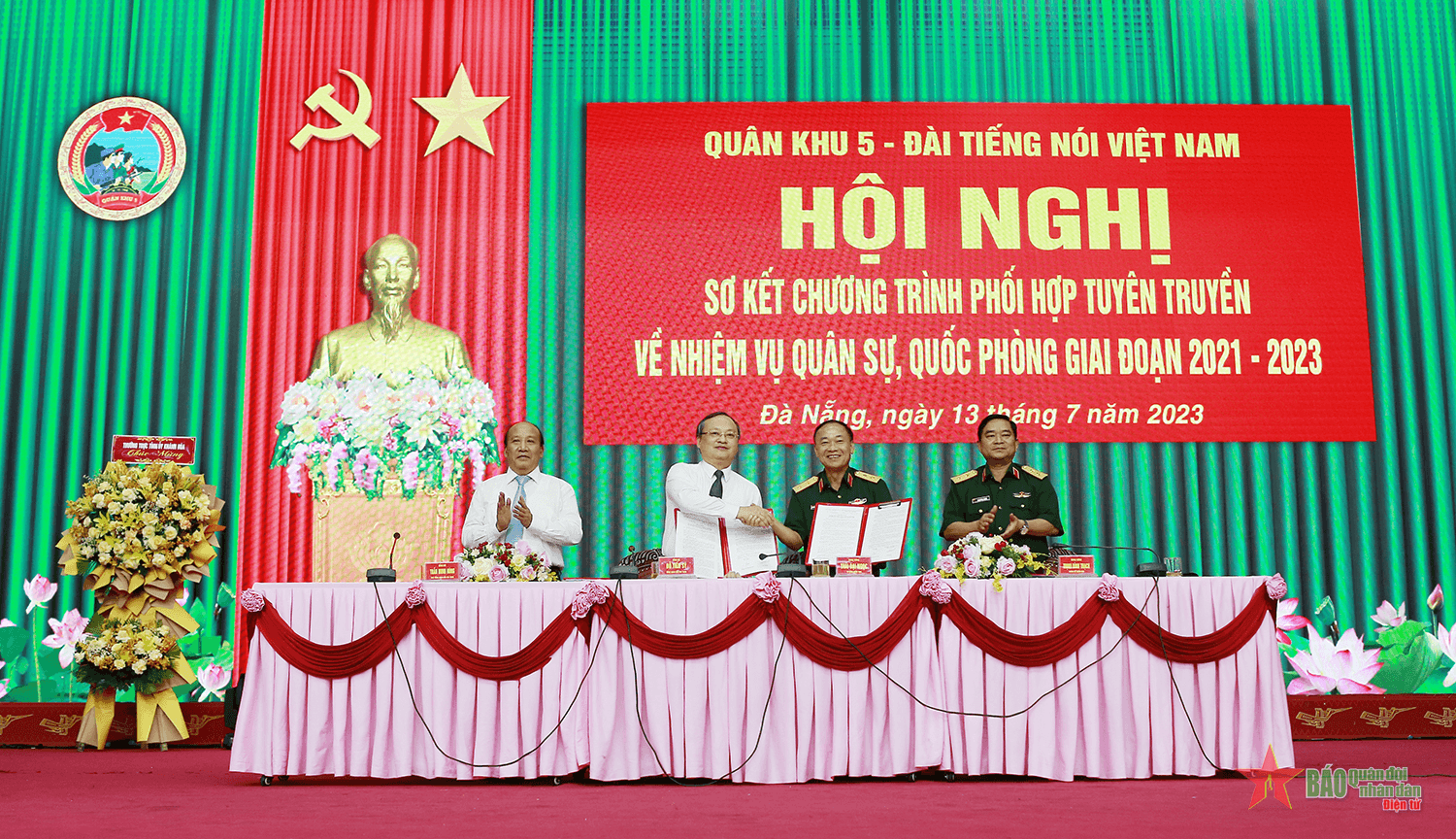 Bộ tư lệnh Quân khu 5 và Đài Tiếng nói Việt Nam phối hợp xây dựng “thế trận lòng dân”, bảo vệ chủ quyền Tổ quốc