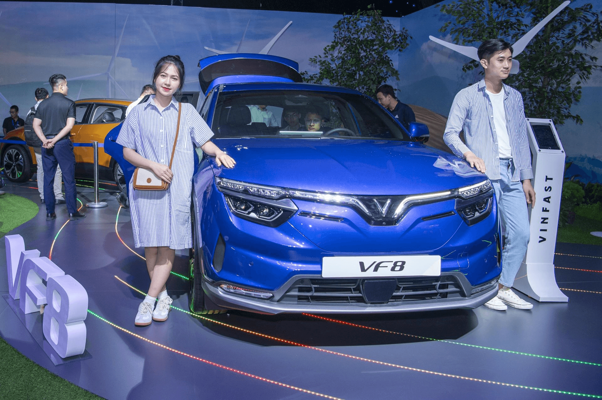 Triển lãm xe điện VinFast hot nhất năm đổ bộ “Thành phố hoa phượng đỏ”