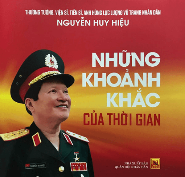 Kết nối văn hóa đọc: Lắng đọng “Những khoảnh khắc của thời gian”