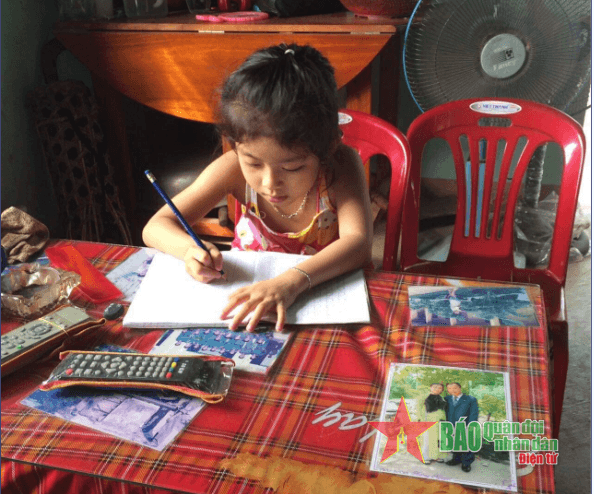 Gia cảnh khó khăn của vợ chồng anh Huy