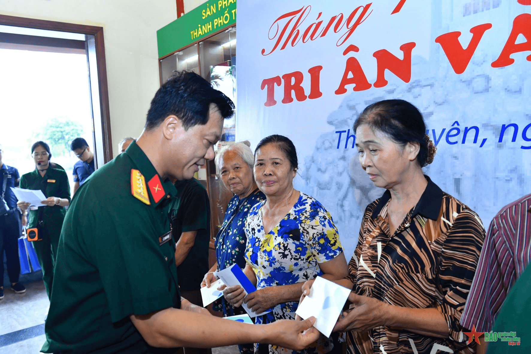 Tri ân các thương binh, bệnh binh, gia đình chính sách có hoàn cảnh khó khăn trên địa bàn TP Thái Nguyên