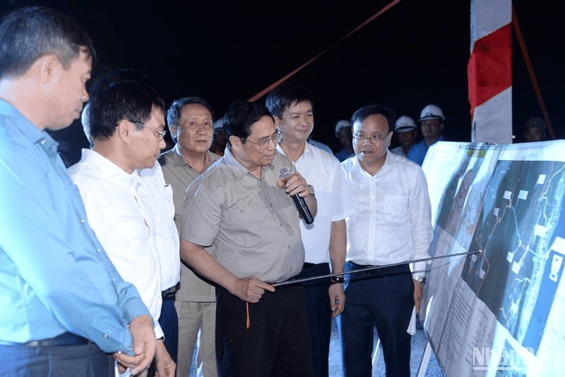 Thủ tướng Phạm Minh Chính kiểm tra, khảo sát một số công trình, dự án trọng điểm tại Quảng Trị
