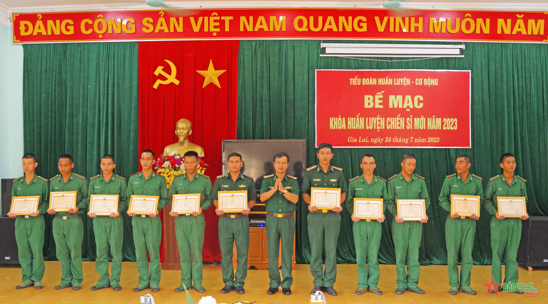 Bộ đội Biên phòng tỉnh Gia Lai: Bế mạc huấn luyện chiến sĩ mới năm 2023