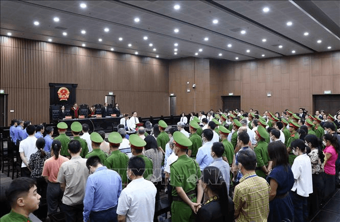 Vụ “Chuyến bay giải cứu”: Tuyên phạt tù chung thân 4 bị cáo, trong đó có cựu Thư ký Thứ trưởng Bộ Y tế