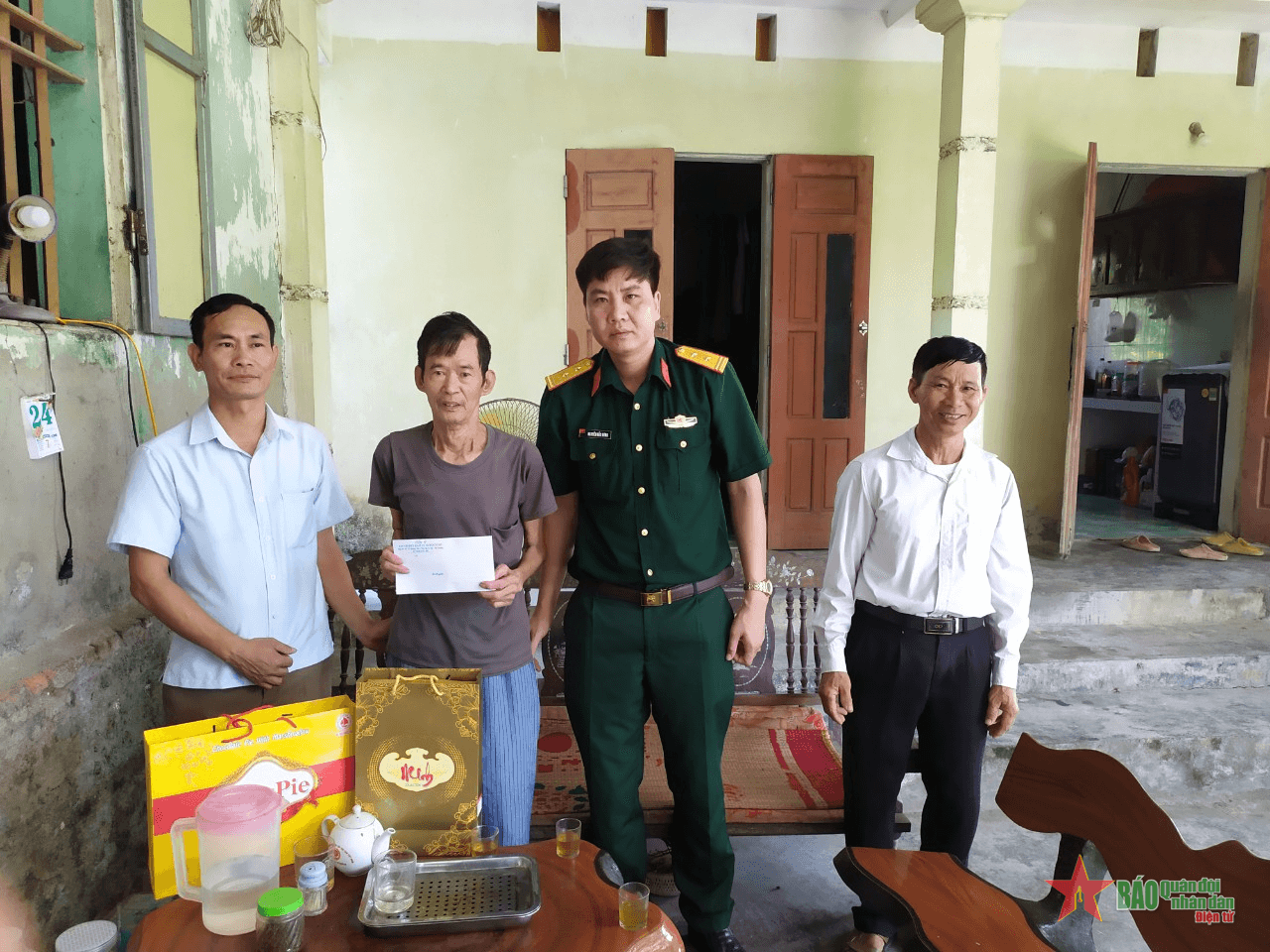 Trọn nghĩa với quê hương