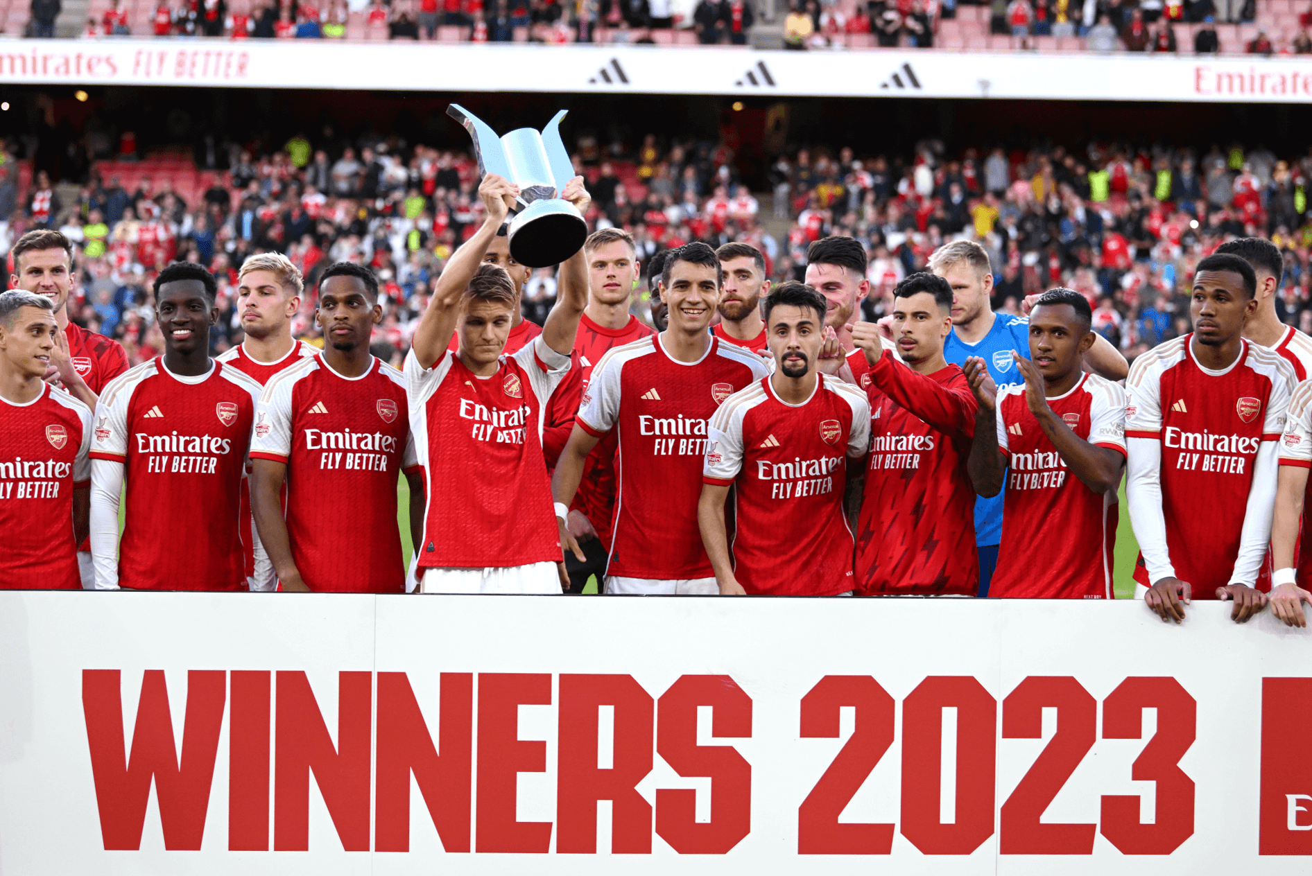 Kết quả bóng đá hôm nay (3-8): Arsenal thắng chật vật, Juve đấu Real, Chelsea gặp Dortmund