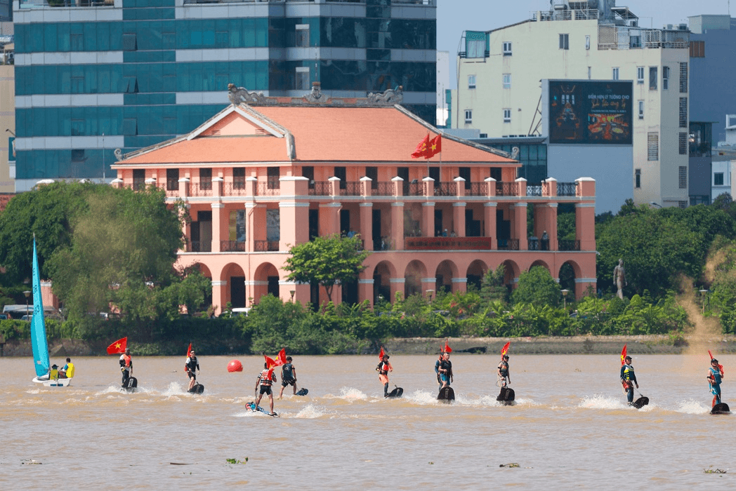 Lễ hội sông nước tôn vinh những dòng sông, đánh thức tiềm năng du lịch