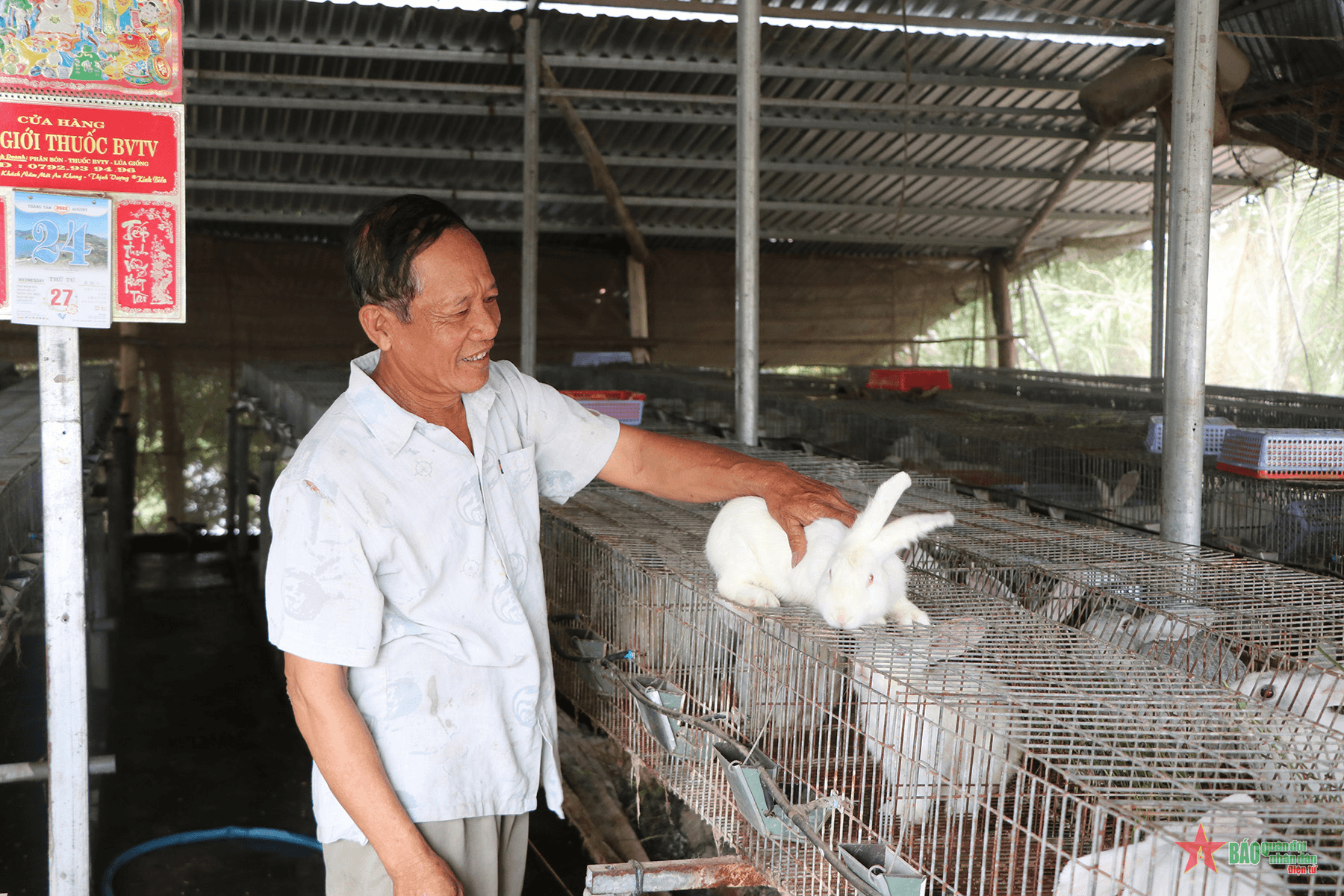 Tấm gương sáng ở vùng biên giới