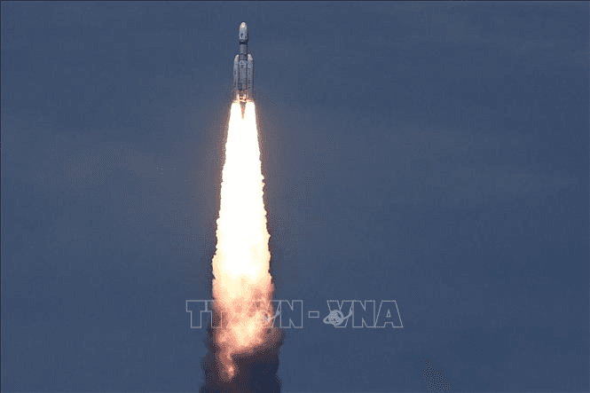 Ấn Độ đưa thành công tàu Chandrayaan-3 vào quỹ đạo Mặt Trăng
