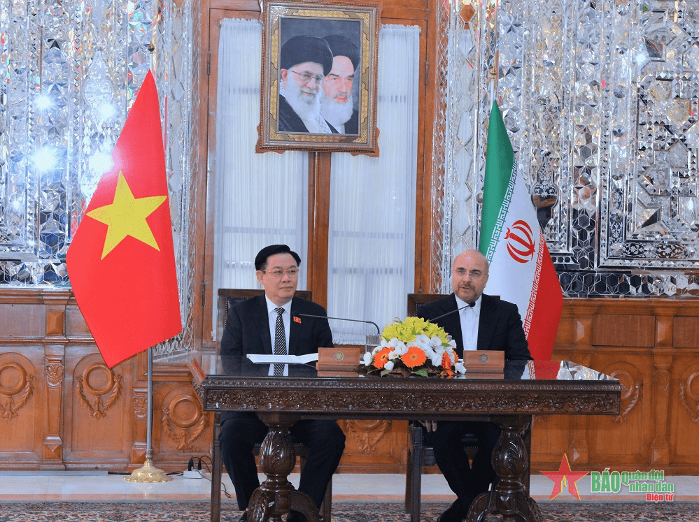 Chủ tịch Quốc hội Vương Đình Huệ và Chủ tịch Quốc hội Iran gặp gỡ báo chí thông báo kết quả hội đàm