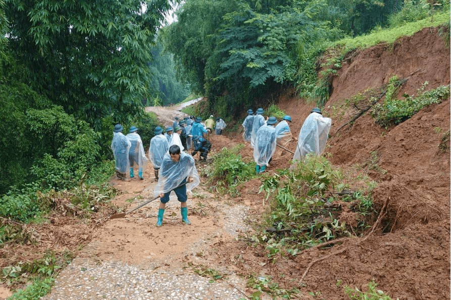 LLVT Quân khu 2 sát cánh cùng nhân dân khắc phục hậu quả thiên tai