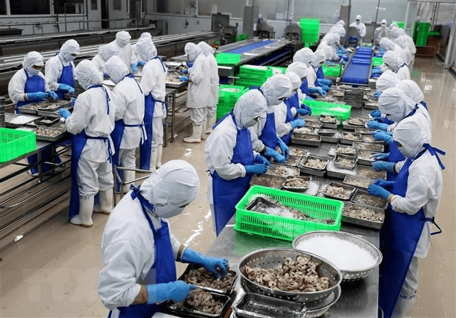 Hoãn thương lượng tăng lương tối thiểu đến cuối năm 2023