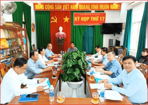 Nhìn thẳng - Nói thật: “Quân sư quạt mo”