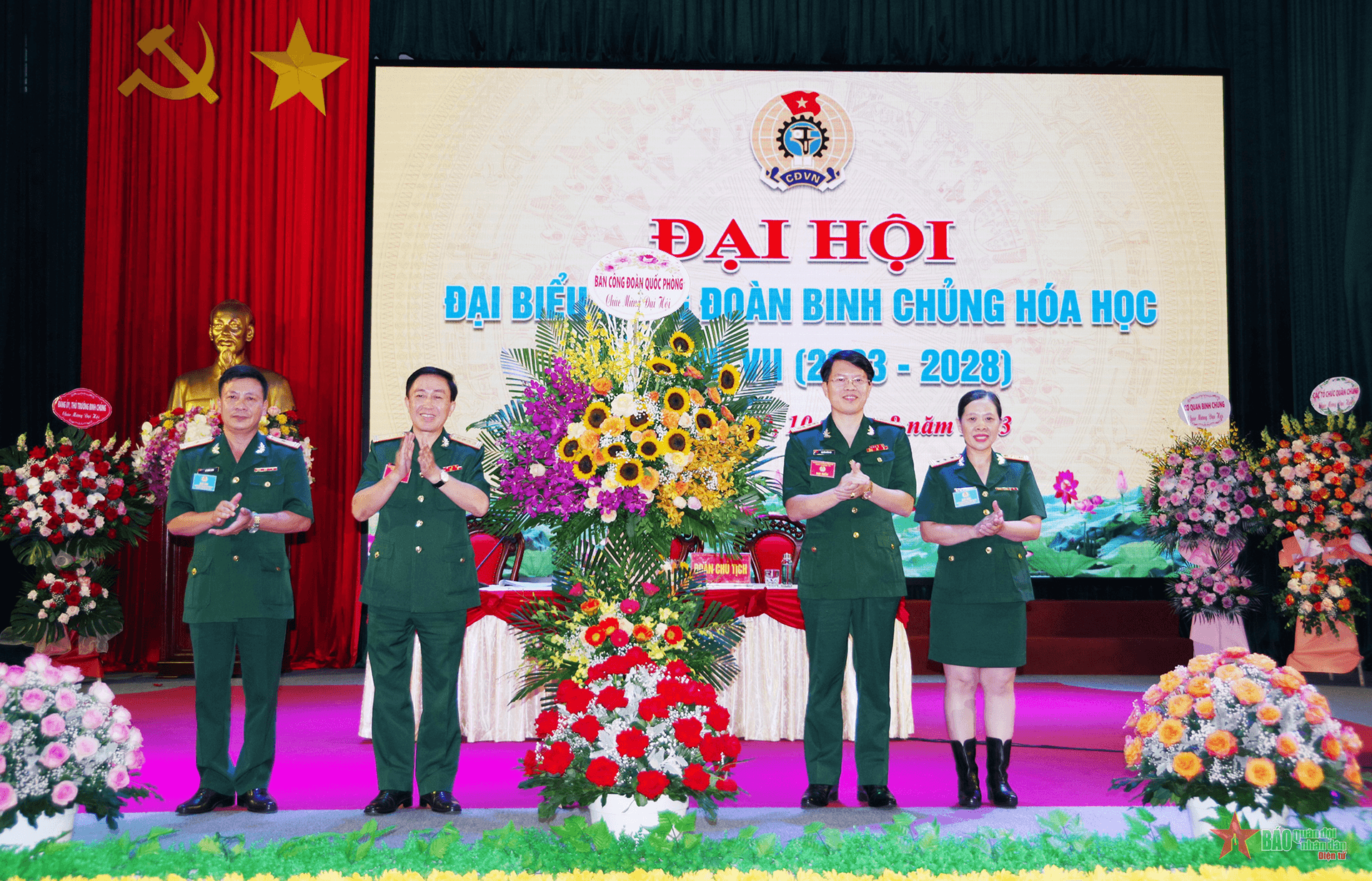 Công đoàn Binh chủng Hóa học triển khai có hiệu quả các phong trào thi đua