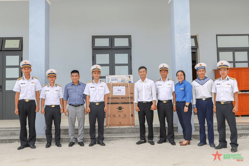 Hành trình thiện nguyện từ châu Phi về Việt Nam của chàng trai Việt ở Angola