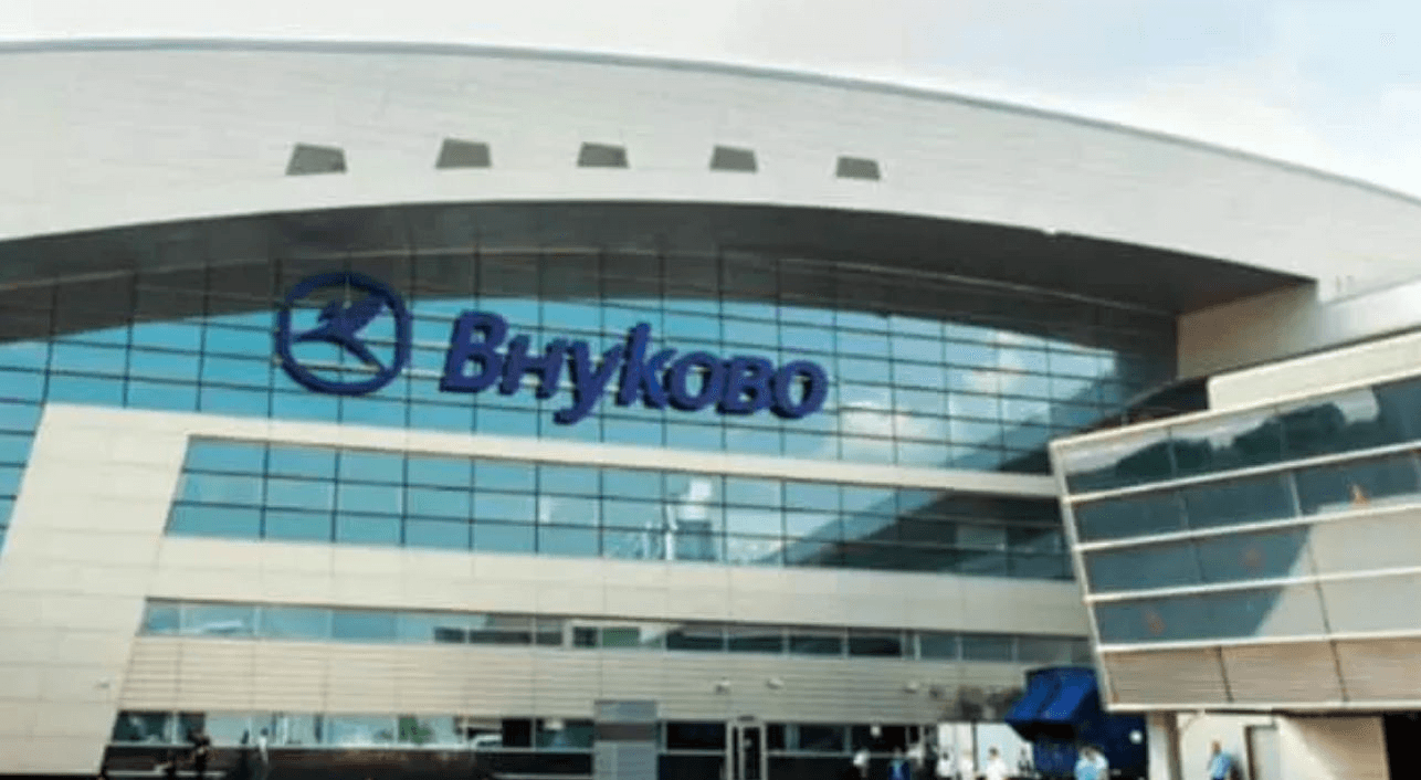 Nga: Sân bay Vnukovo nghi bị máy bay không người lái tấn công