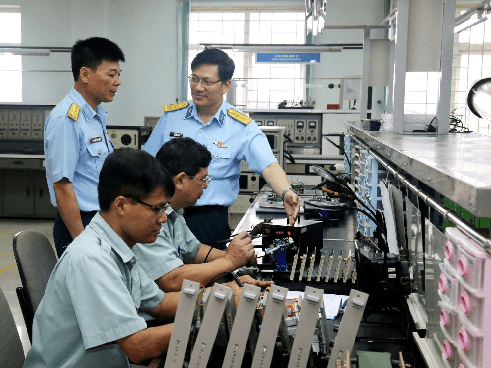 Phát huy nội lực, từng bước làm chủ công nghệ mới