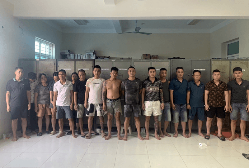Triệt phá ổ nhóm đánh bạc trên sông Hồng