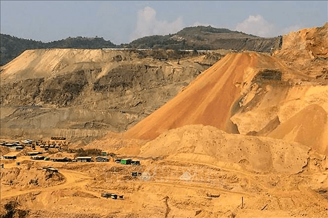 Sập mỏ khai thác ngọc bích ở Myanmar, hơn 30 người mất tích