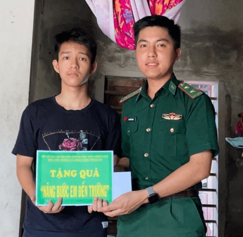 Nâng bước học sinh miền biển tới trường