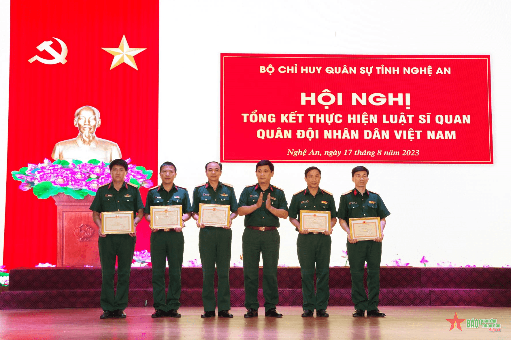 Bộ CHQS tỉnh Nghệ An tổng kết Luật Sĩ quan Quân đội nhân dân Việt Nam
