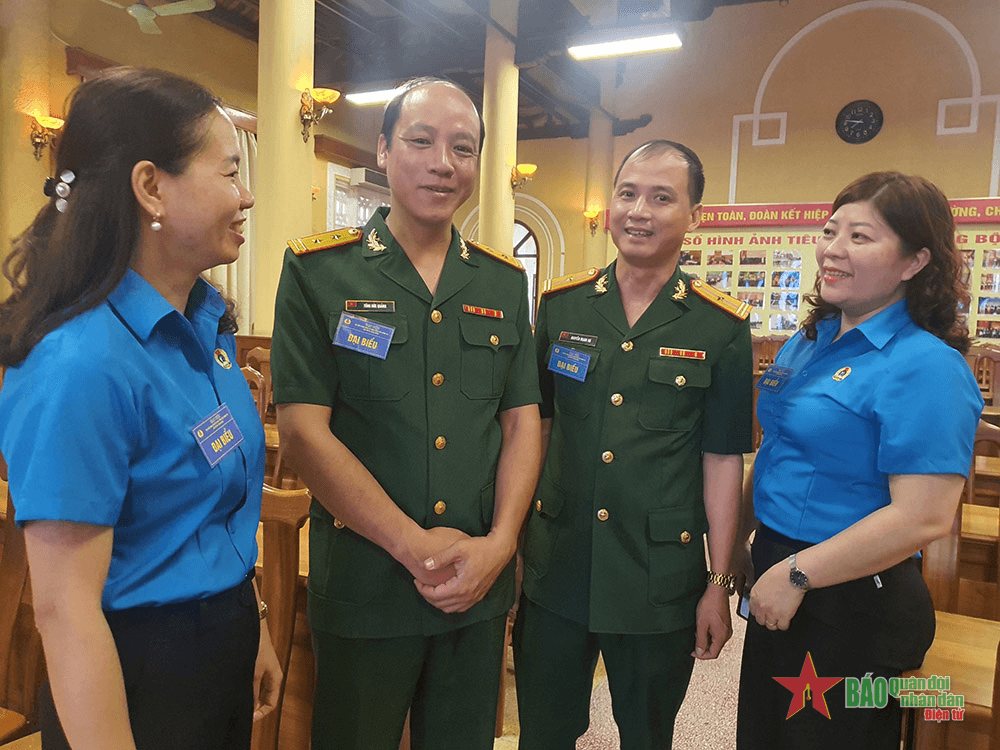 Nhận việc gì cũng tận tâm, tận lực