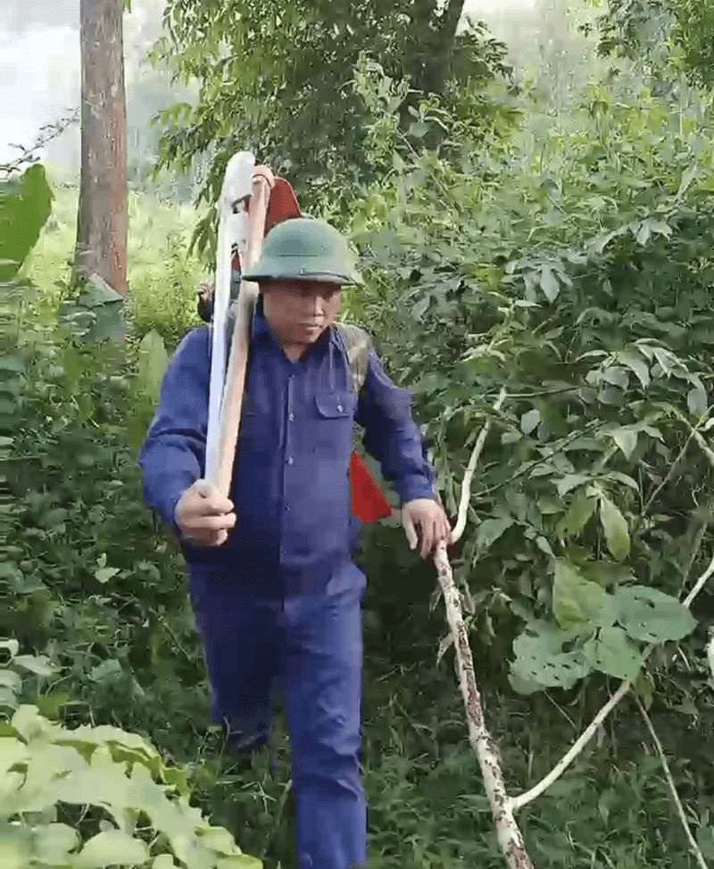 Người gần 15 năm lội suối, băng rừng tìm hài cốt liệt sĩ
