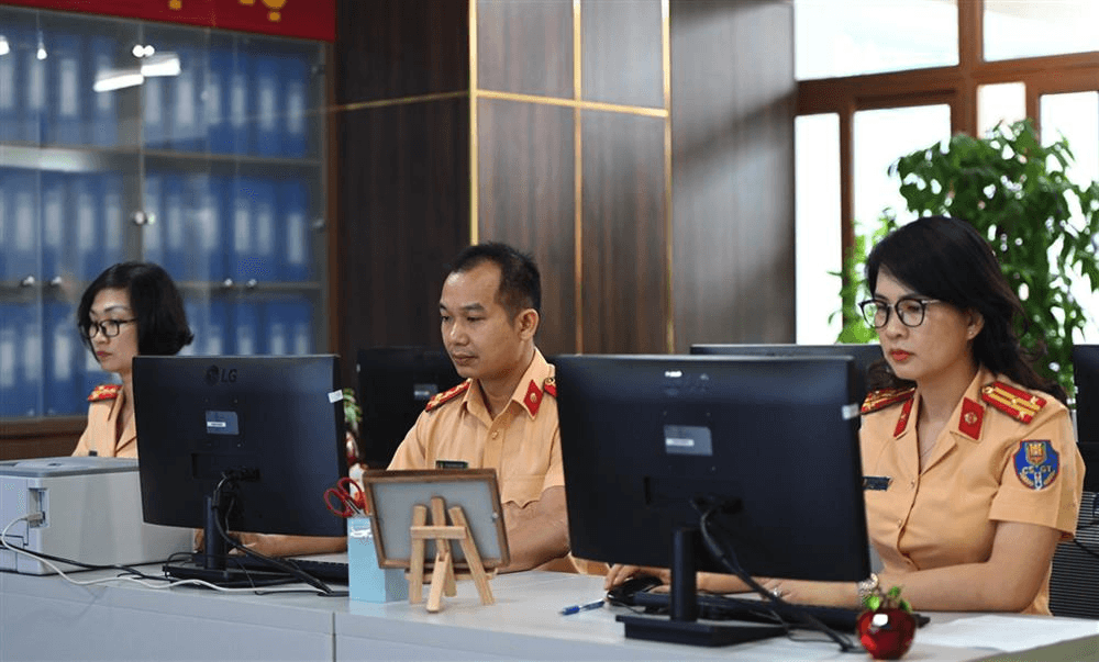 Đấu giá biển số ô tô siêu đẹp 30K-555.55 và 30K-567.89 vào khung giờ nào?