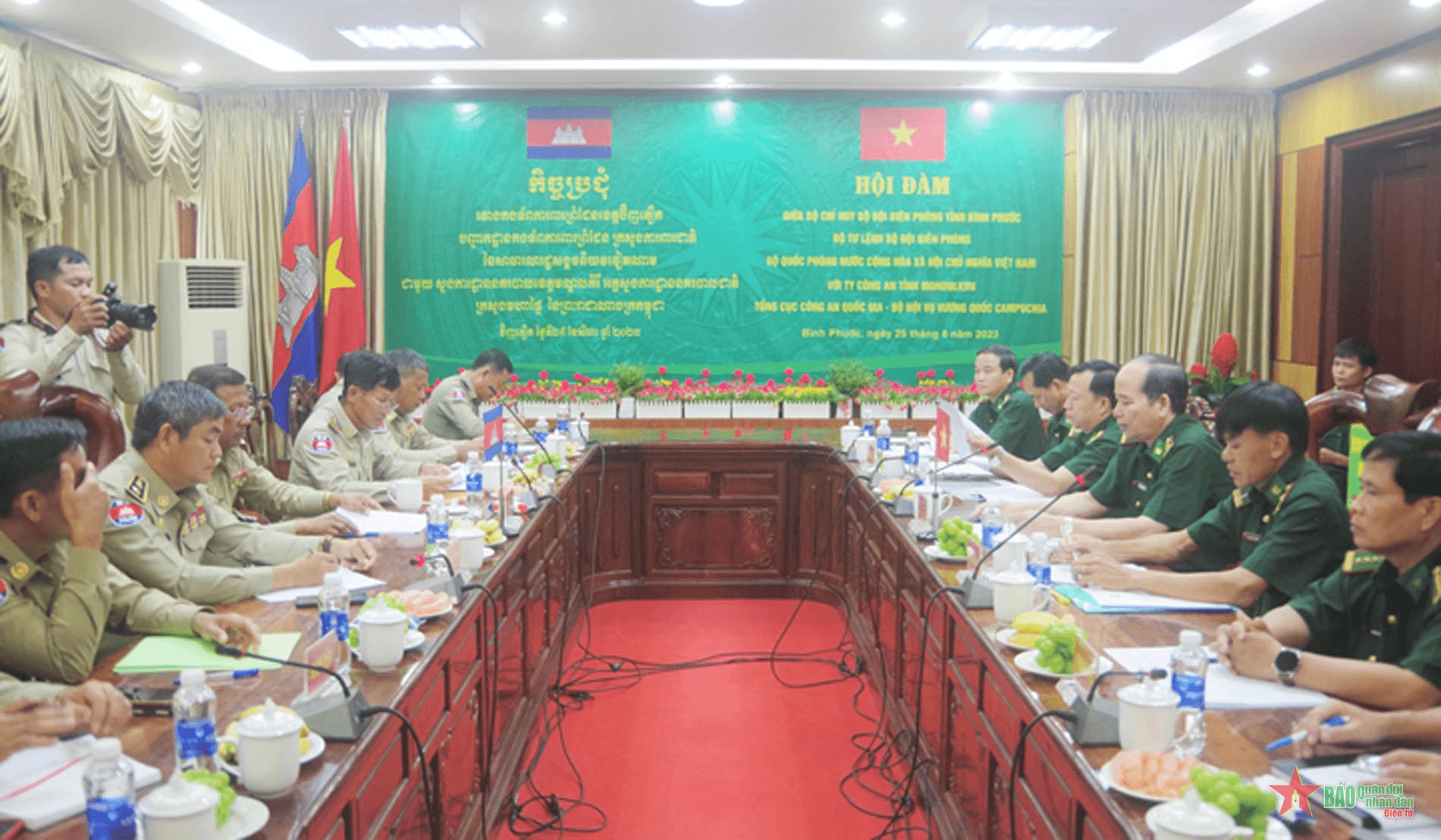 Hội đàm phối hợp quản lý, bảo vệ biên giới