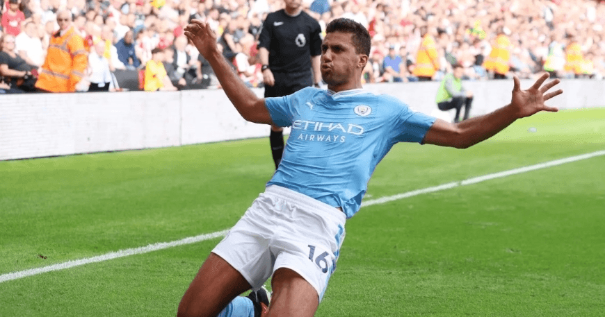Toàn thắng sau 3 vòng, Man City vươn lên ngôi đầu Ngoại hạng Anh