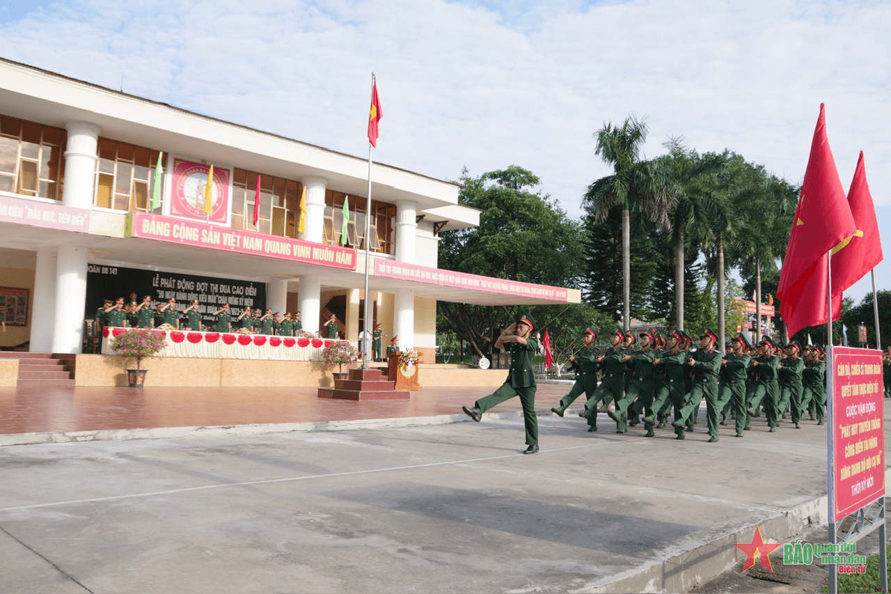 Phát động đợt thi đua cao điểm chào mừng kỷ niệm 50 năm Ngày truyền thống Quân đoàn 1