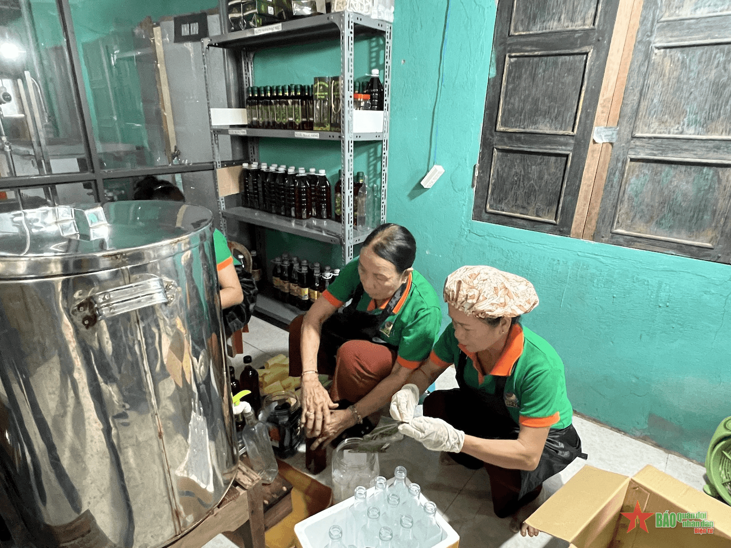 Gìn giữ và lan tỏa hương vị mắm cổ truyền làng nghề Tam Thanh