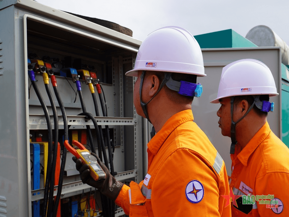 Ngành điện miền Bắc bố trí hơn 3.000 ca trực bảo đảm cấp điện ổn định trong dịp lễ 2-9